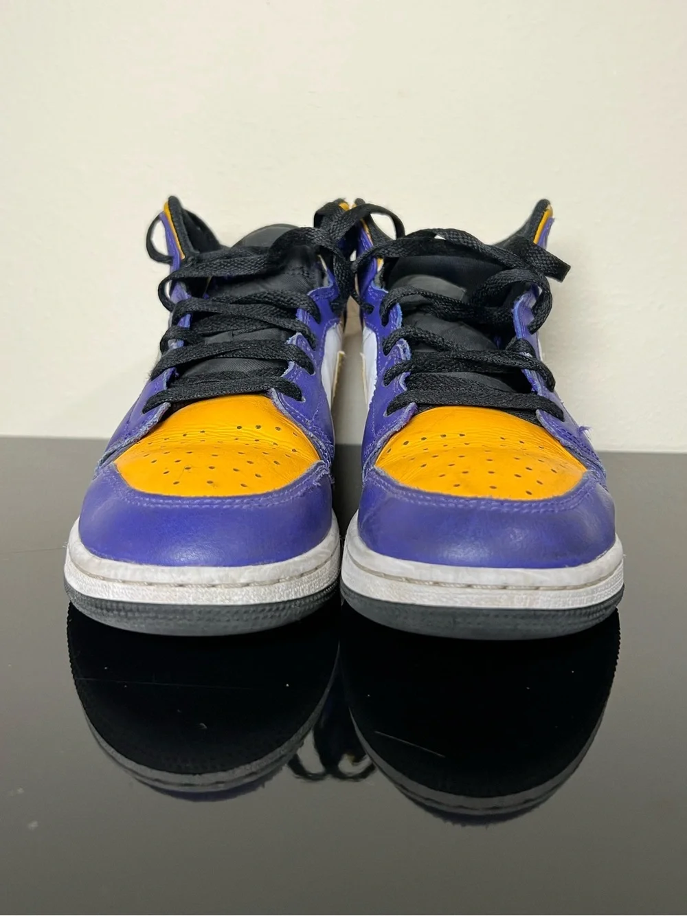 Nike Air Jordan 1 Mid Lakers GS Size 5Y Purple Gold Sneakers